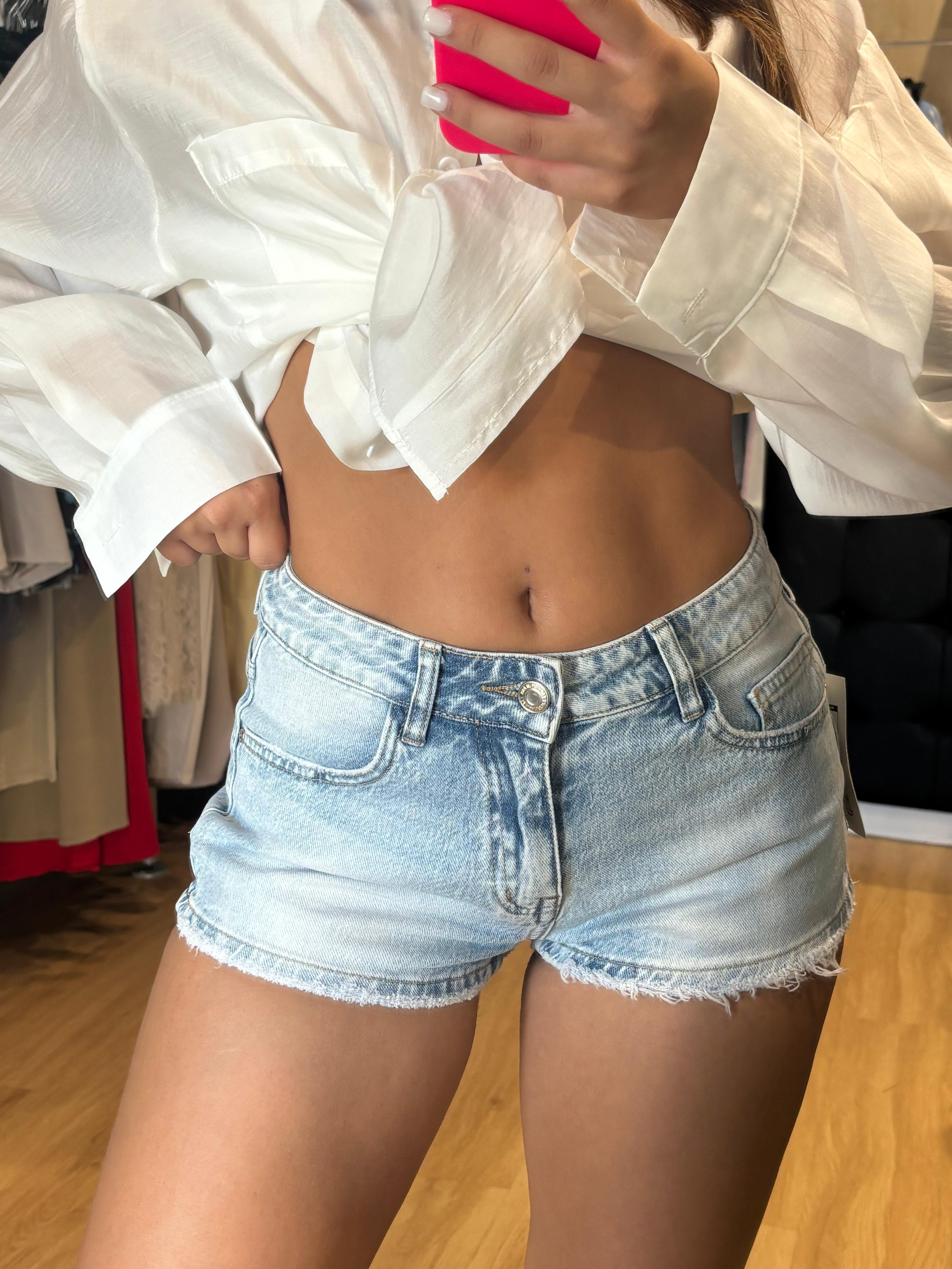 SHORTS 2000’s VIBES